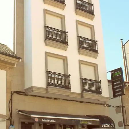 Arenas *